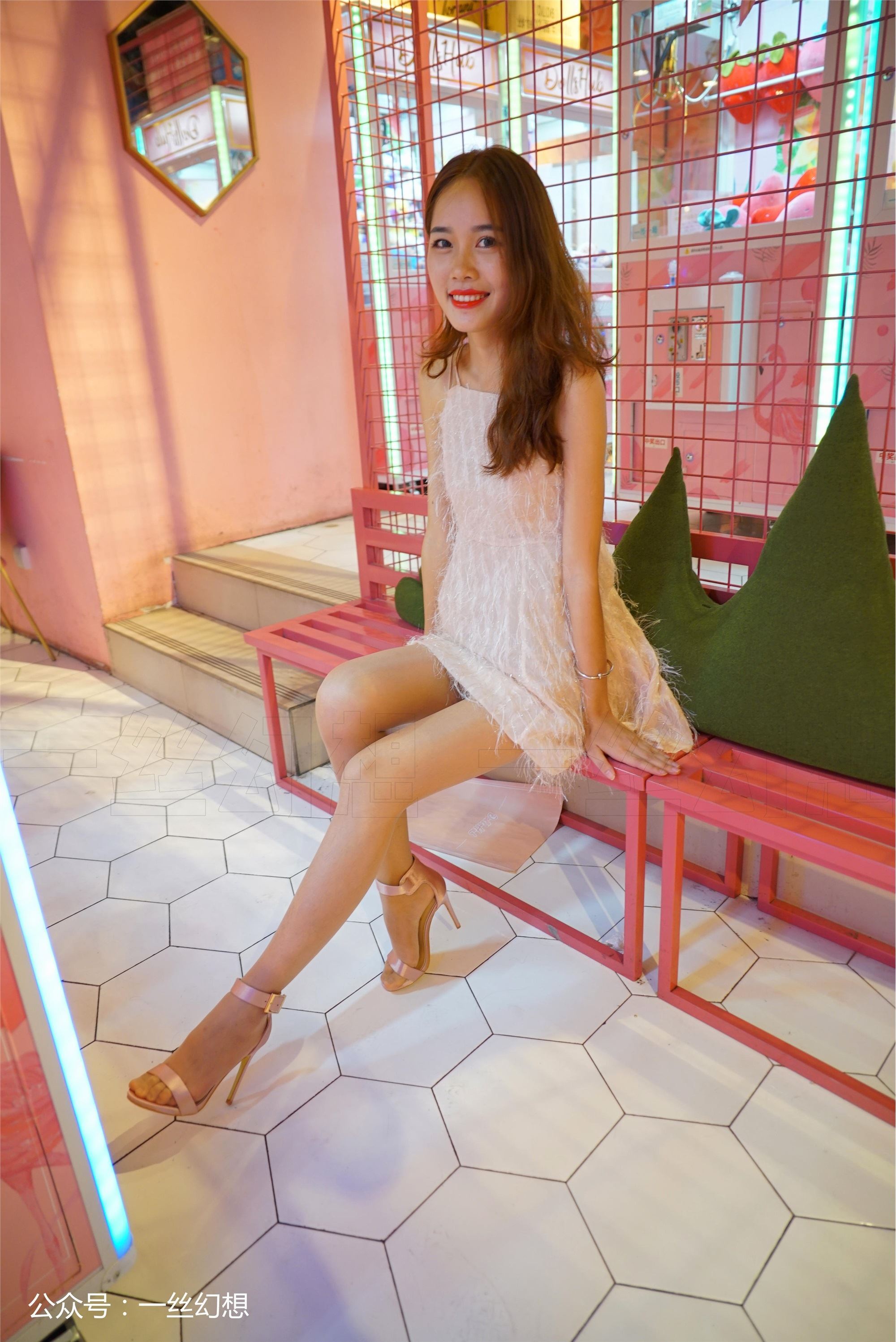 高丝女子图鉴 袜小喵×一丝幻想 NZ011 莹